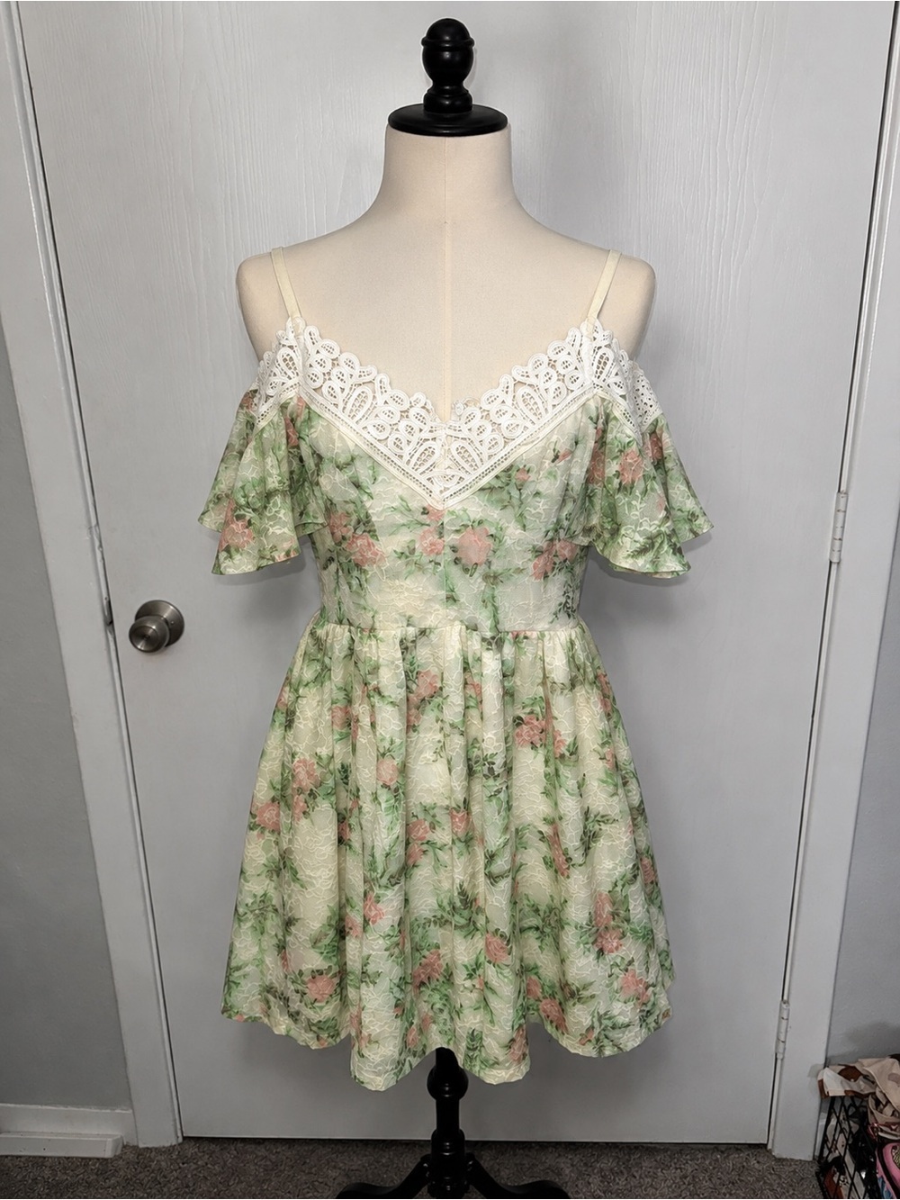 Disney Princess Floral Lace Cold Shoulder Dress Cottagecore Fairycore Small - Picture 1 of 10